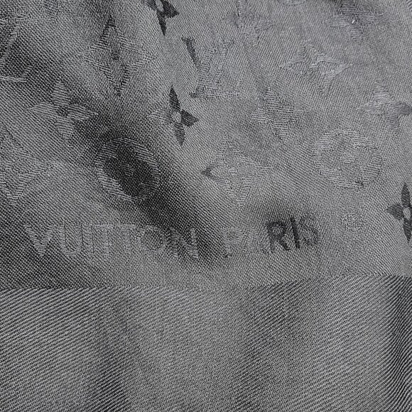 ❗SOLD❗ Monogram Classic Shawl - Picture 8 of 15